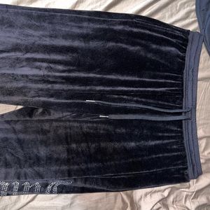 Beautiful velvet sleepwear/sweats JUICY COUTURE